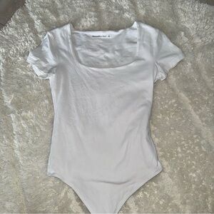 Short sleeve bodysuit